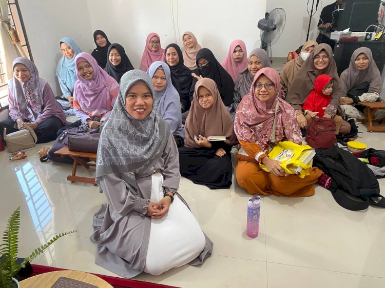 Perdana, Kajian Muslimah di Medan Bersama Ustadzah Putri Rizki Ardhina