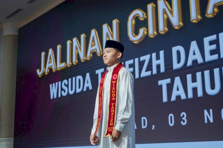 Andi, Wisudawan Terbaik Hafal 30 Juz : Inspirasi Bagi Generasi Qur’ani