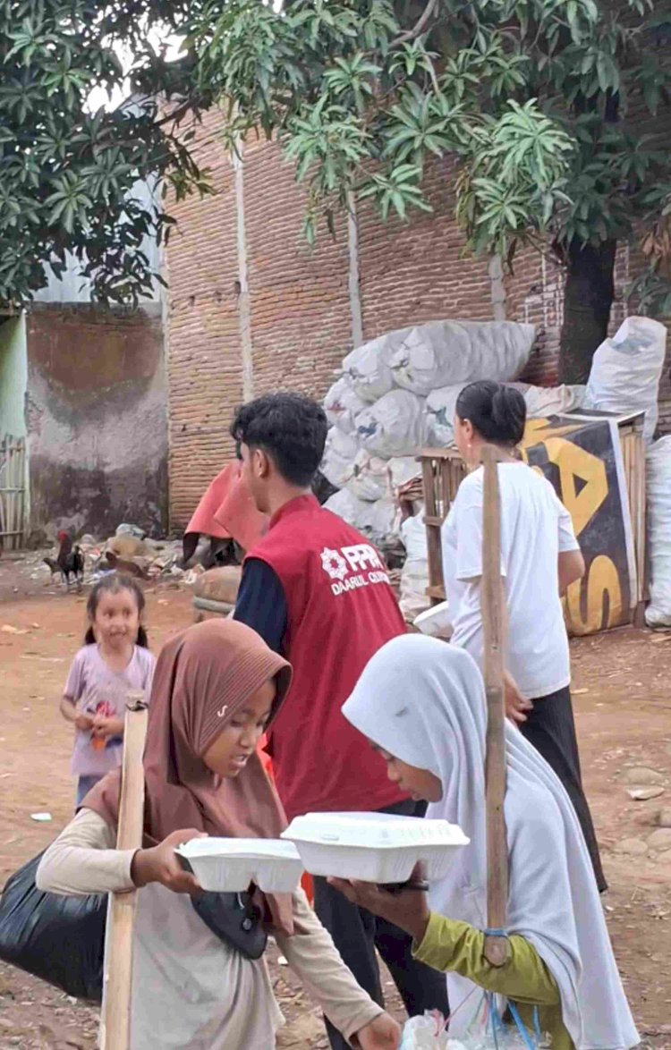 Berbagi Hidangan Jum'at Hadir Kembali di Sulsel Membersamai Penerima Manfaatnya