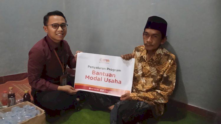 Laznas PPPA Daarul Qur'an Beri Bantuan untuk Sunhaji Penjual Es Teh Viral