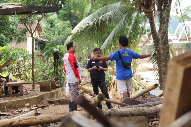 Listrik Mati, PPPA Daarul Qur'an Bogor Salurkan Genset untuk Warga dan Ponpes di Sukabumi Selatan