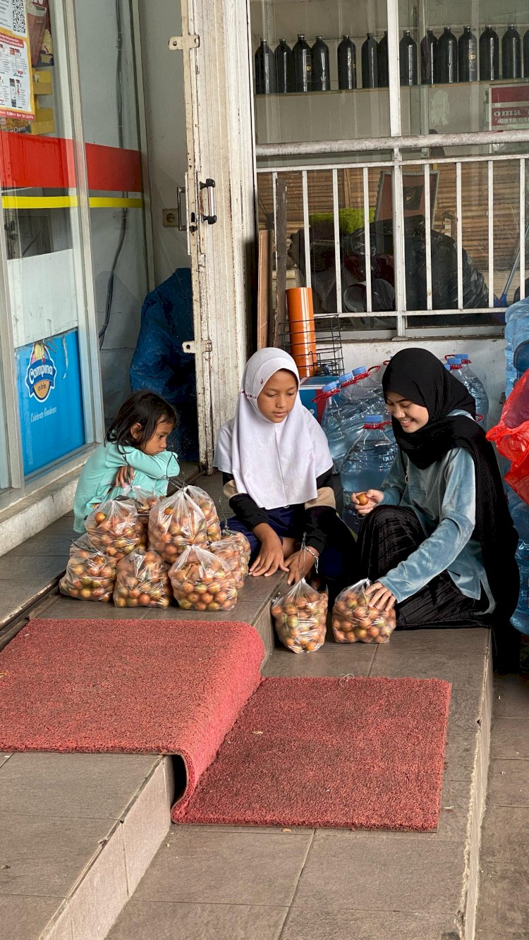 Tangis Bahagia Saat Dagangan Adik Rara Diborong Tim DaQu Bogor