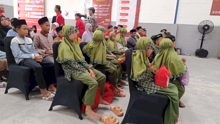 PT Importa Jaya Abadi berbagi kepada anak yatim