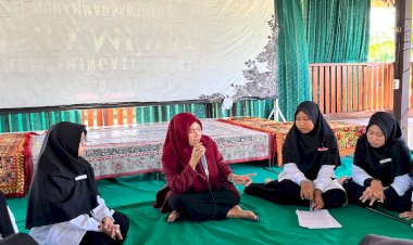 Gelar Pelatihan Public Speaking PPPA Jatim Harapkan Santri Takhassus Putri Asah Soft Skill
