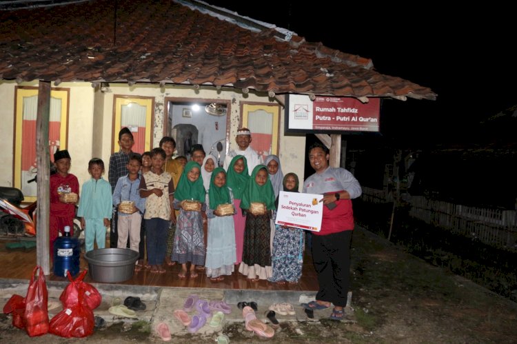 Daging Qurban untuk santri Rumah Tahfidz