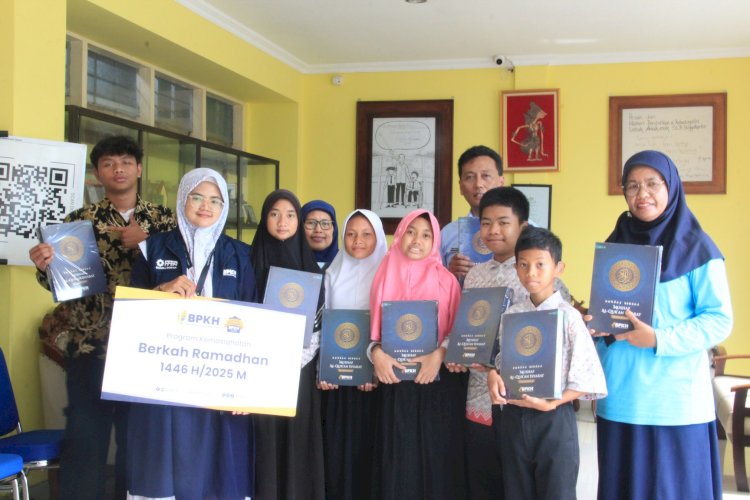 Kado Spesial Mushaf Disabilitas untuk Siswa SLBN 1 Bantul