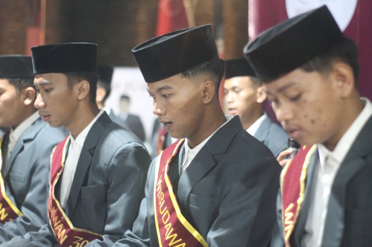 Pelepasan Santri Akhir Kelas 12 Pesantren Takhassus Brebes