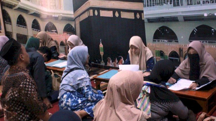 Santri LPQ Daqu Generation Terima Hasil Studi Semester Genap TA 2024/2025