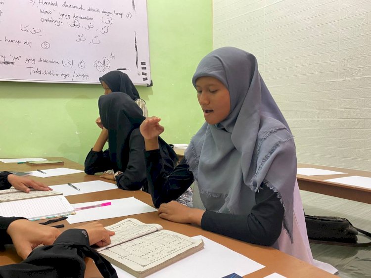 Tak Mendengar, Tapi Mendekap Kalamullah: Potret Tuli Mengaji di Medan