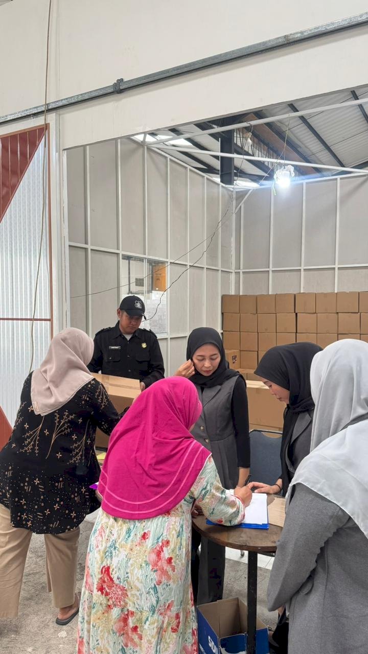 Tebar Kebahagiaan Ramadhan: Cleantexs & PPPA Daarul Qur’an Jawa Timur Bagikan 500+ Parcel untuk Warga dan Yatim Dhuafa