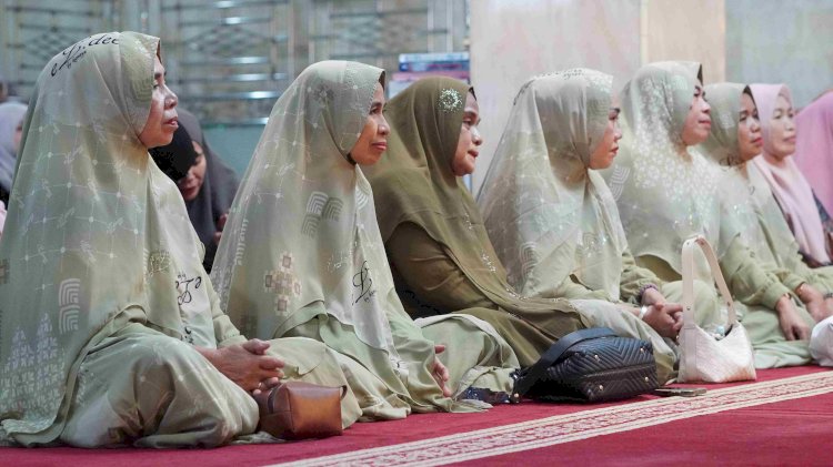 Safari Dakwah dan Kajian Bunda Astrie Ivo di Makassar dan Gowa Bahas Tentang Mendidik Anak