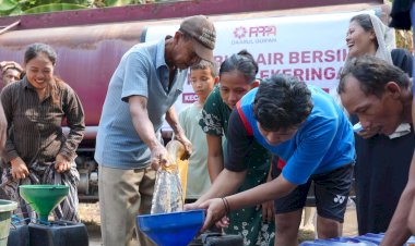 Saat Sumur Mengering, Setetes Air Menjadi Harapan: Laznas PPPA Daarul Qur’an Salurkan 13.000 Liter Air Bersih untuk Warga Cariu