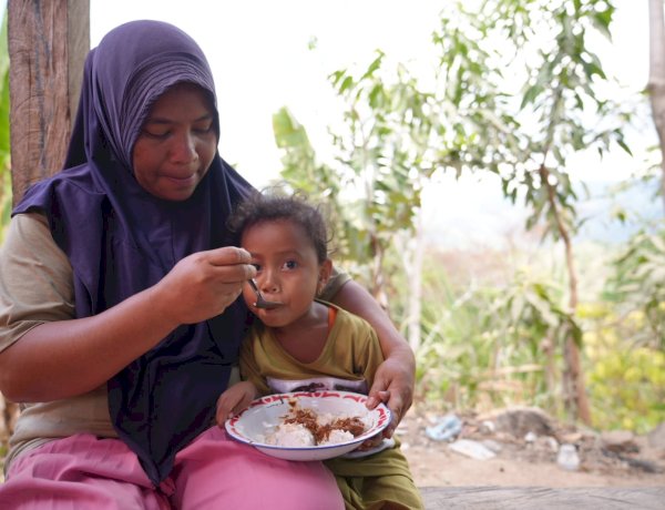 Dalam Dekapan Mama di Flores