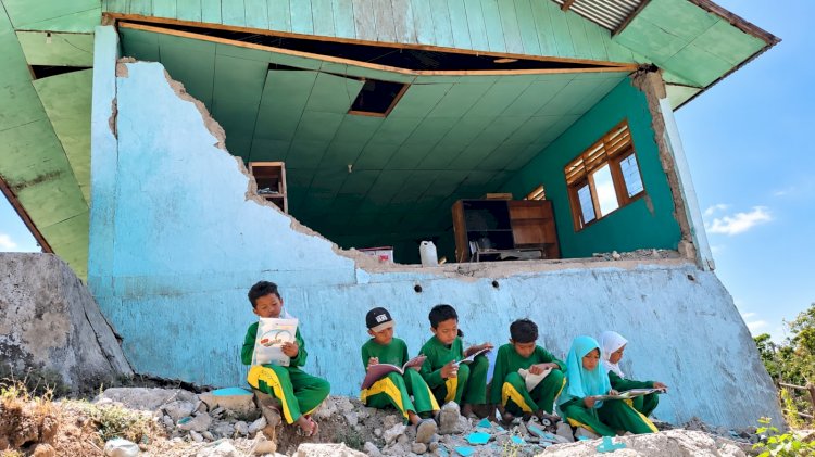 Membaca Harapan Pada Gempa yang Tak Usai