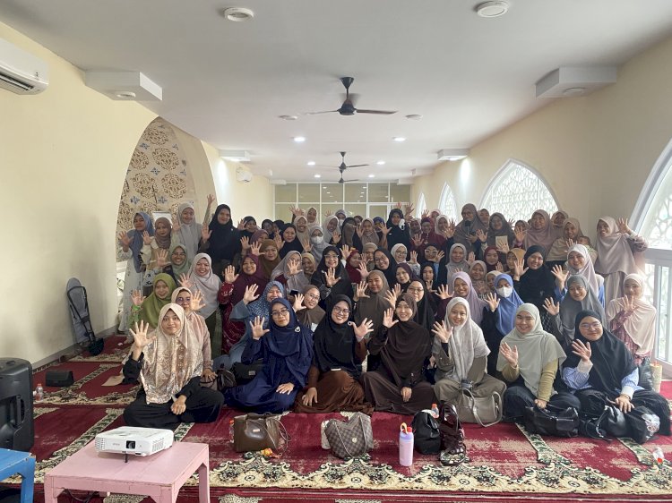 Perempuan Harus Berdamai dengan Pikirannya Sendiri