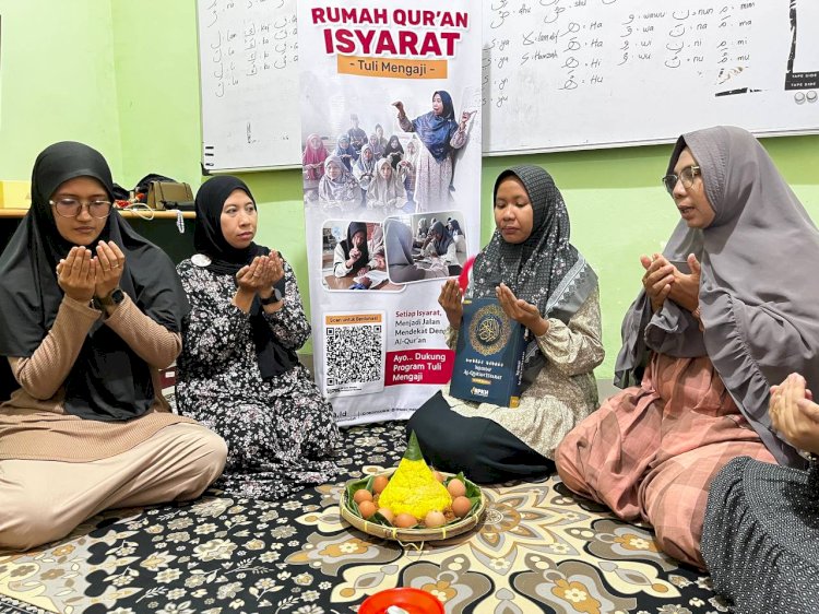 Tamat Iqro dengan Isyarat, Widya Santri Disabilitas Kini Bisa Mengaji Al-Qur’an