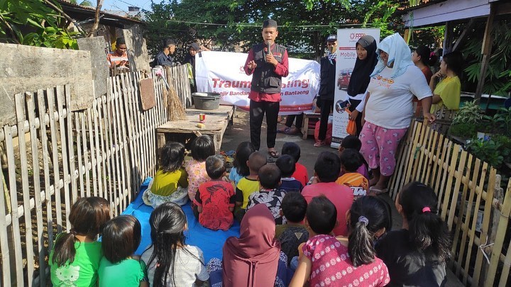 Trauma Healing untuk Anak-anak Korban Banjir Bandang di Bantaeng, Sulawesi Selatan