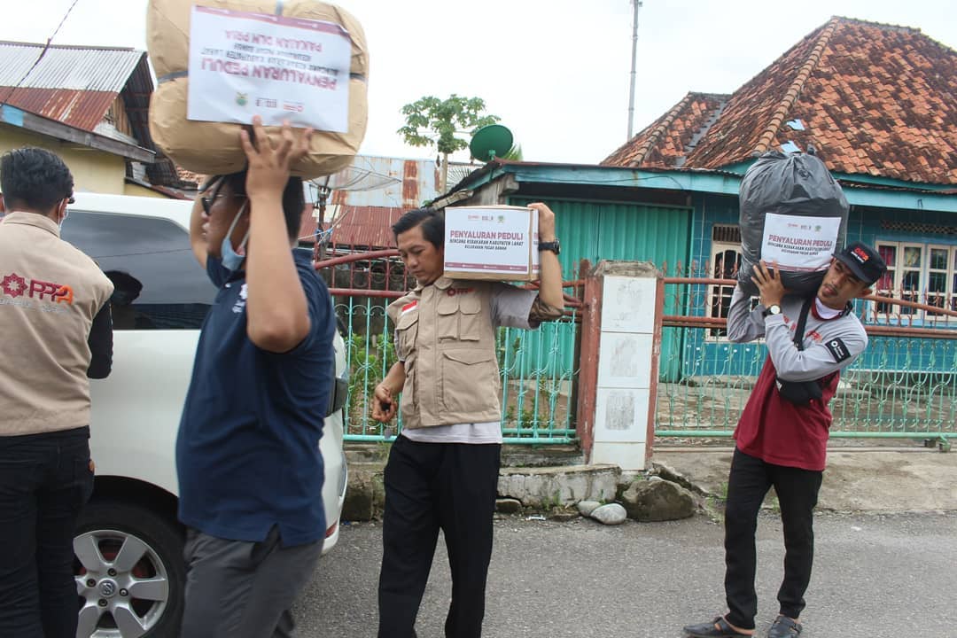 PPPA Daarul Qur'an Palembang Distribusikan Bantuan ke Warga Korban Kebakaran di Kabupaten Lahat