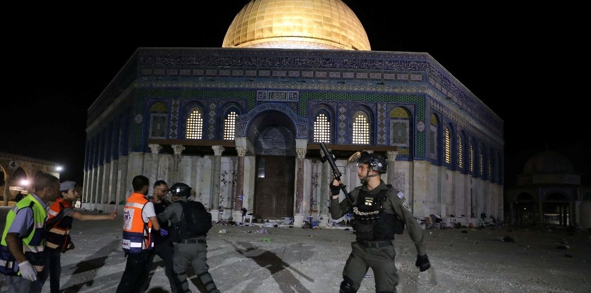 Tentara Israel Serang Warga Palestina yang Tengah Hidupkan 10 Malam Terakhir Ramadan di Al-Aqsa