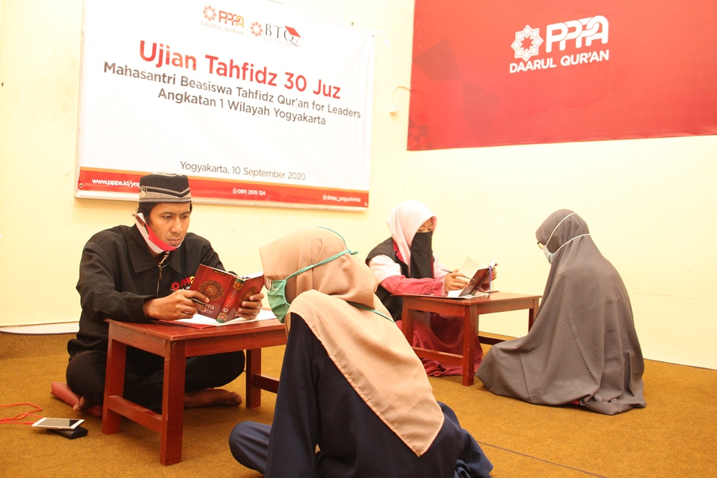Ujian Tahfidz 30 Juz Mahasantri BTQ for Leaders Yogyakarta