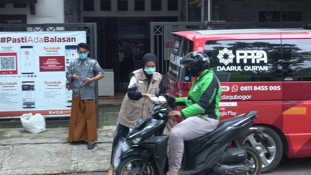 Free Food Friday PPPA Daarul Qur’an Bogor