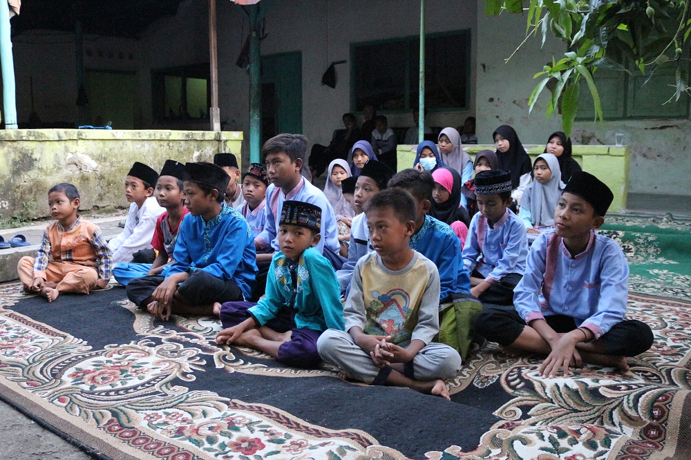 Kolaborasi PPPA Daarul Qur'an Cirebon dan Komunitas Temagi Gelar Buka Puasa Bersama