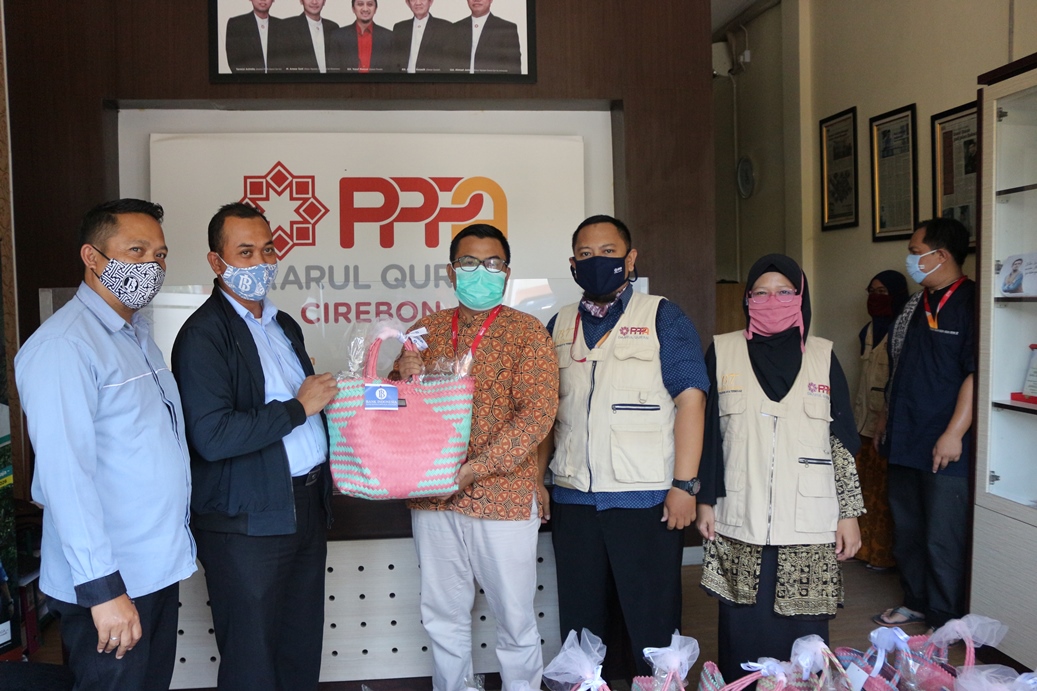 Sinergi Bank Indonesia Wilayah Cirebon dan PPPA Daarul Qurâ€™an Bantu Masyarakat Terdampak Covid-19