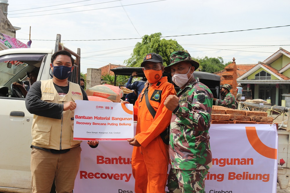 PPPA Daarul Qurâ€™an Cirebon Salurkan Logistik untuk Korban Puting Beliung