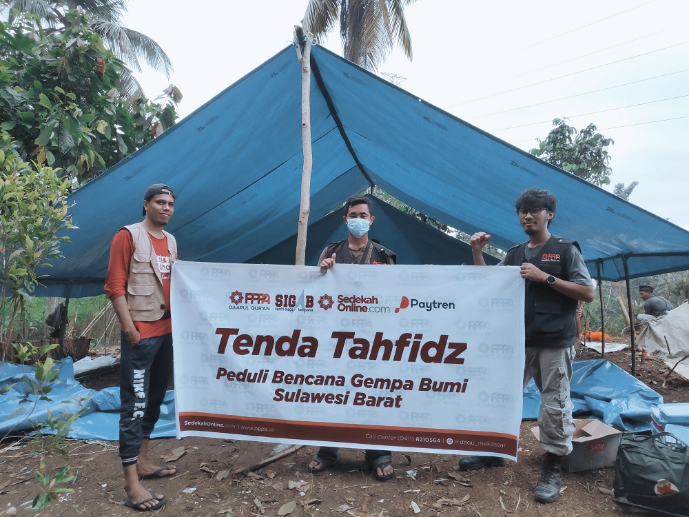 PPPA Daarul Qur'an Makassar Dirikan Tenda Tahfidz untuk Pengungsi di Sulbar