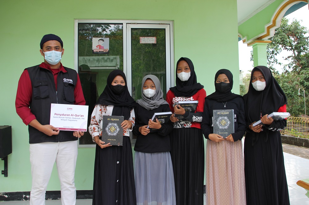 PPPA Daarul Qurâ€™an Yogyakarta Salurkan Wakaf Al-Qurâ€™an Hingga ke Pelosok Desa