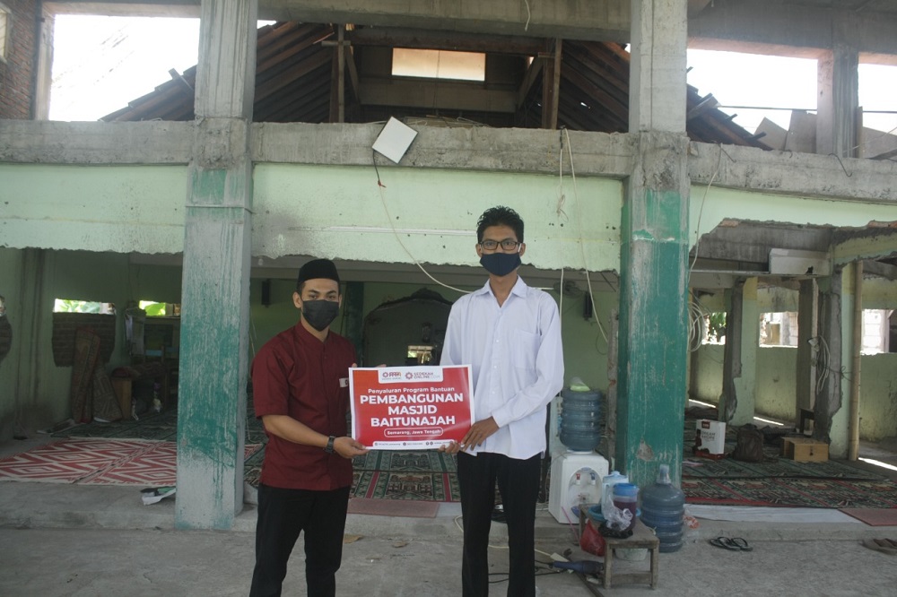 Sering Terendam Banjir, Kini Masjid Baitunnajah Semarang Mulai Direnovasi