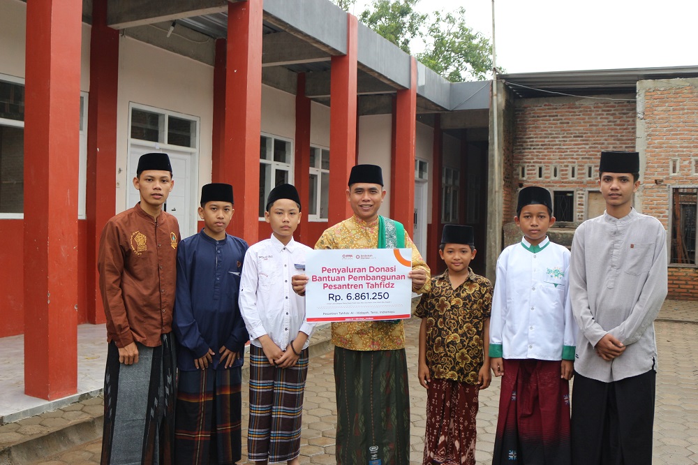 PPPA Daarul Qur'an Cirebon Salurkan Bantuan Pembangunan Pesantren