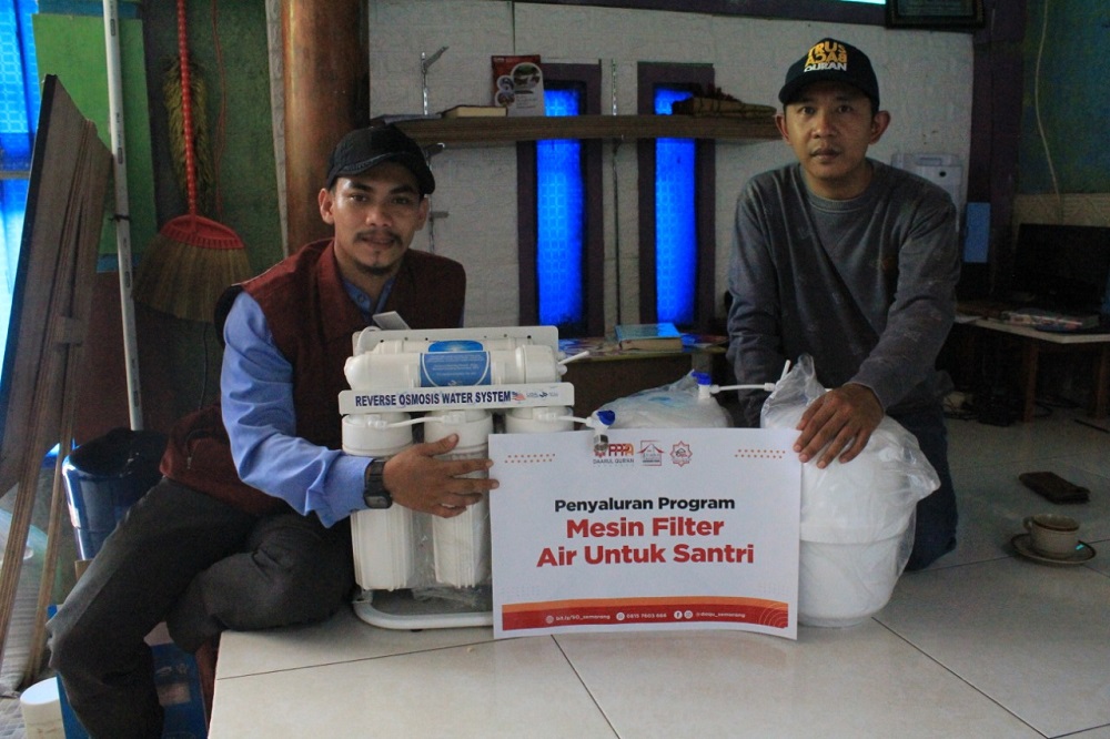 PPPA Daarul Qurâ€™an Semarang Salurkan Mesin Filter Air