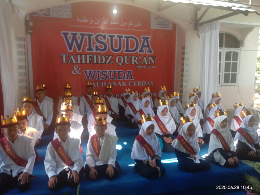 Rumah Tahfidz di Lombok Gelar Wisuda Tahfidz Qur'an