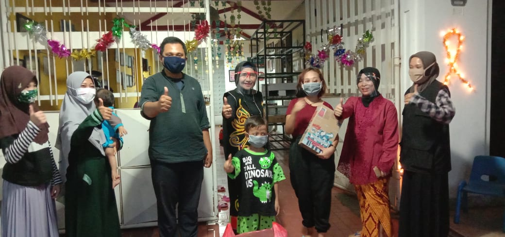 PPPA Daarul Qurâ€™an Surabaya Gandeng Komunitas Jum'at Berbagi Bagikan Nutrisi dan Makanan untuk Pengidap Kanker