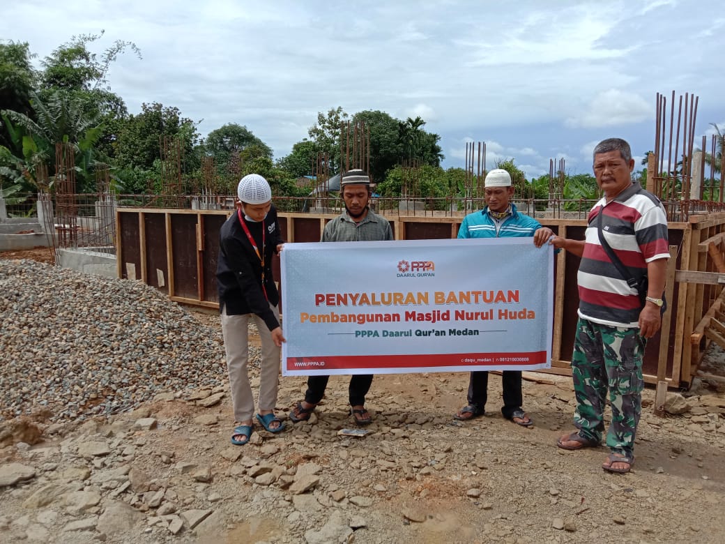 Bantuan Bahan Bangunan untuk Masjid Nurul Huda