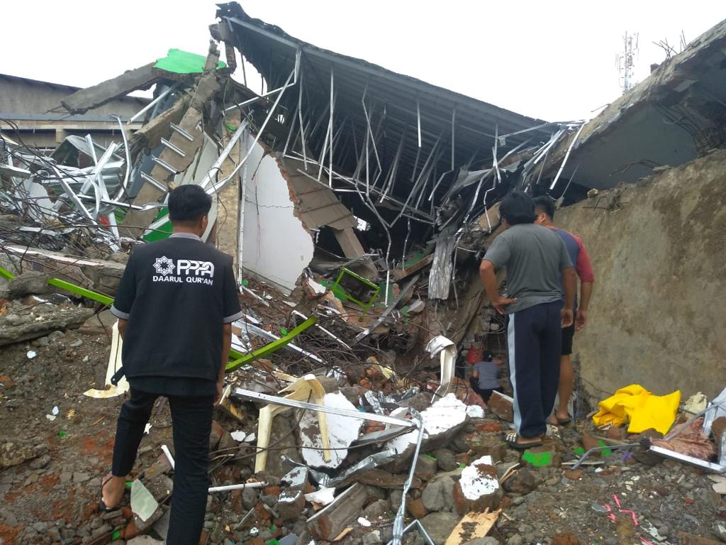 PPPA Daarul Qur'an Makassar Bantu Korban Gempa di Majene dan Mamuju Sulbar