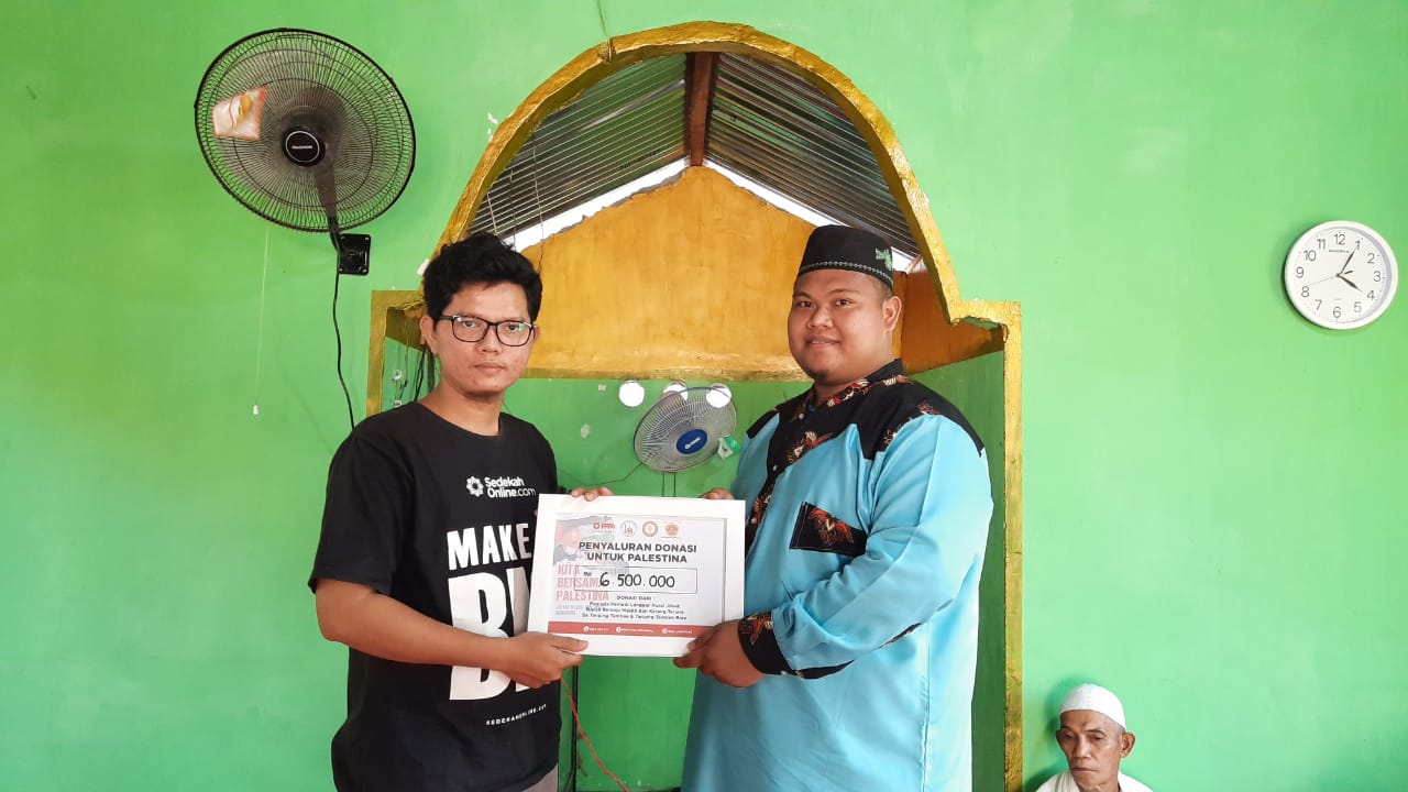 Remaja Masjid dan Karang Taruna Ogan Ilir Salurkan Donasi untuk Palestina Melalui PPPA Daarul Qur'an Palembang