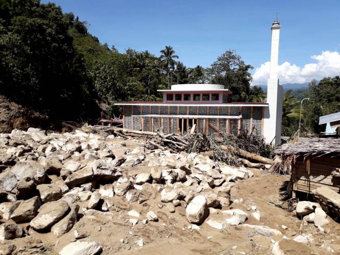 Banjir Bandang Terjang Masjid Daarul Qur'an di Sigi