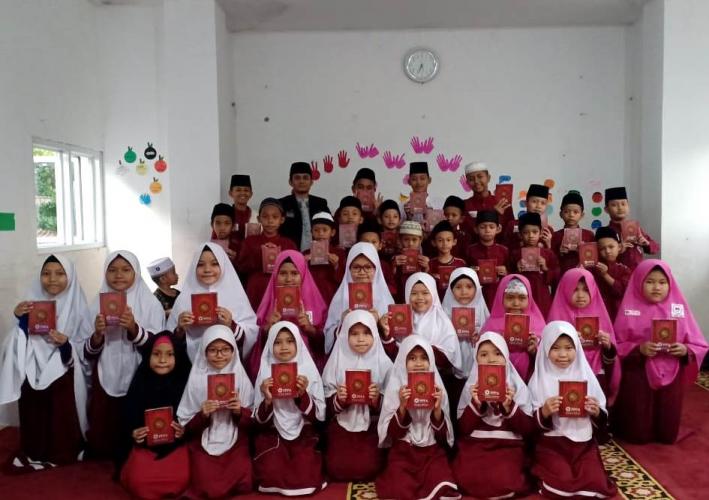 Distribusi Mushaf Qur'an Amanah dari Donatur