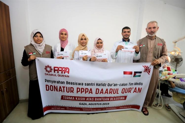 Daarul Qur'an Bantu Wujudkan Mimpi Anak Palestina Menjadi Dokter