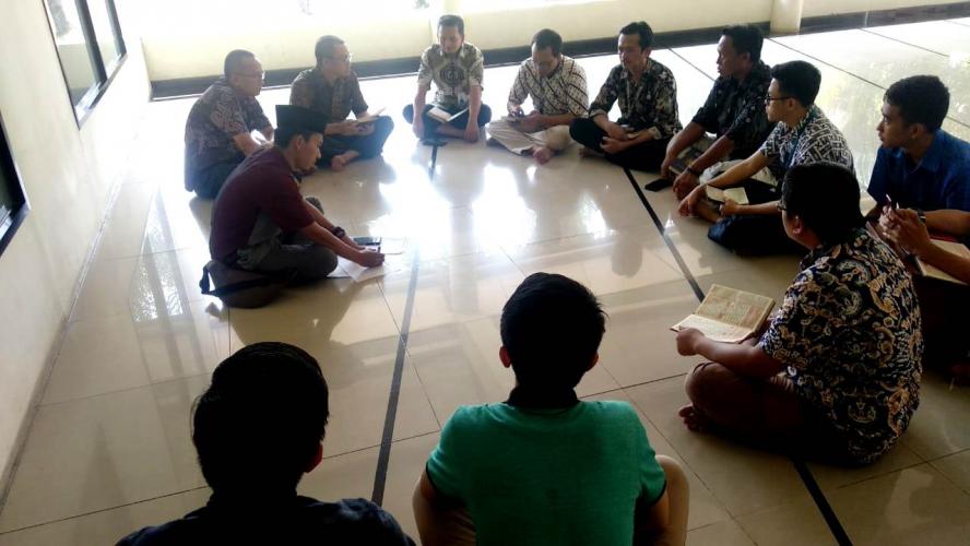 Karyawan GMF AeroAsia Berbondong-bondong 'Hijrah' Belajar Al-Qur'an
