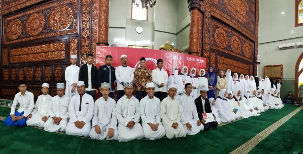 Wisuda Akbar Medan Dihadiri Guru Besar Universitas Trisakti