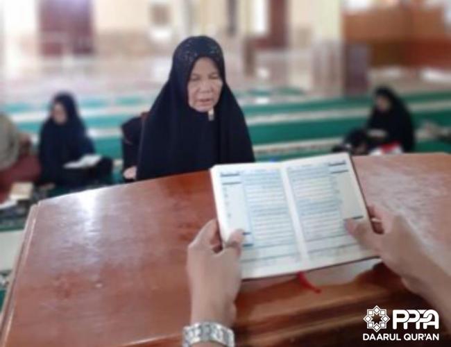 Nenek Yusmaniar : Saya Ingin Menghafal Qur'an Sampai Ajal Menjemput