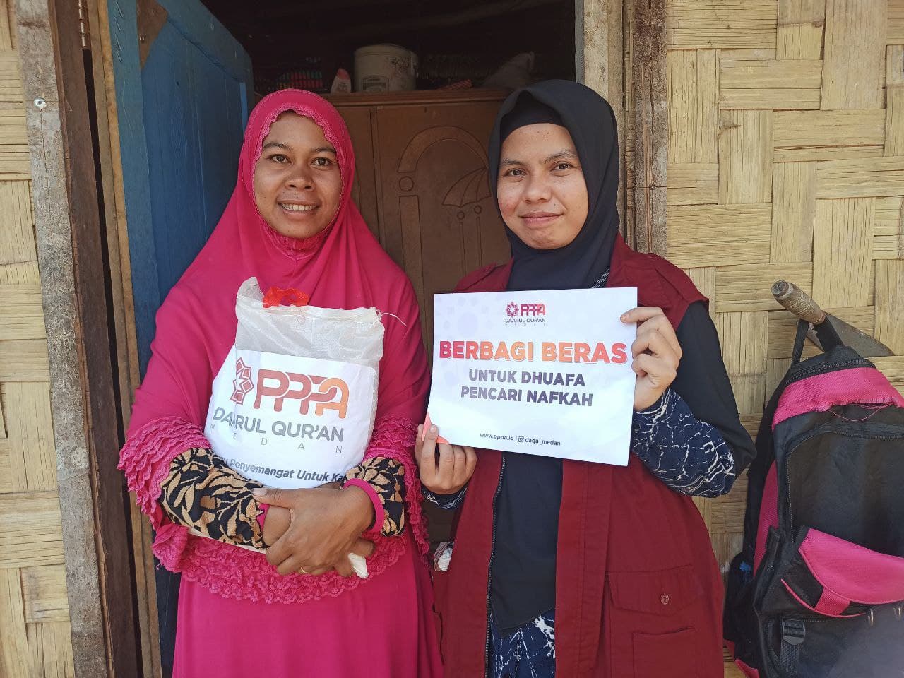 PPPA Daarul Qurâ€™an Medan Berbagi Beras untuk Warga Desa Suka Makmur