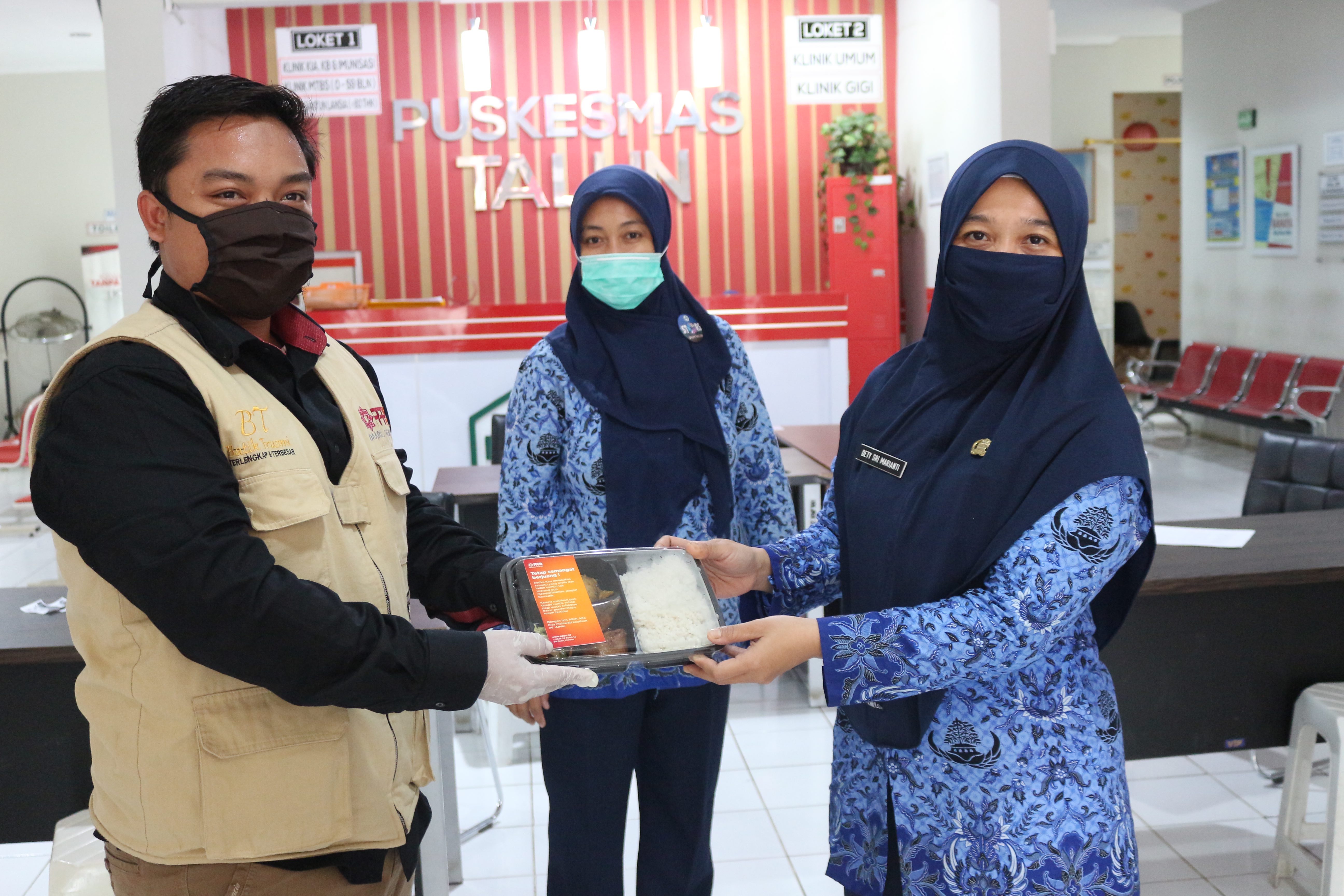 PPPA Daarul Qurâ€™an Cirebon Berbagi Nutrisi untuk Tenaga Medis