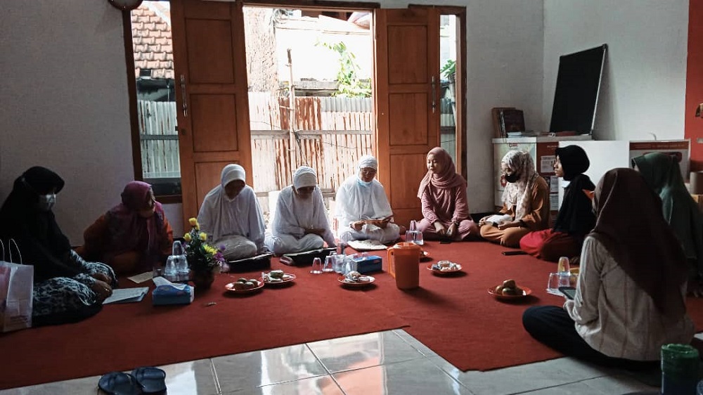 Semangat Belajar Ibu-ibu Kelas Tahsin Grha Tahfidz PPPA Daarul Qurâ€™an Surabaya