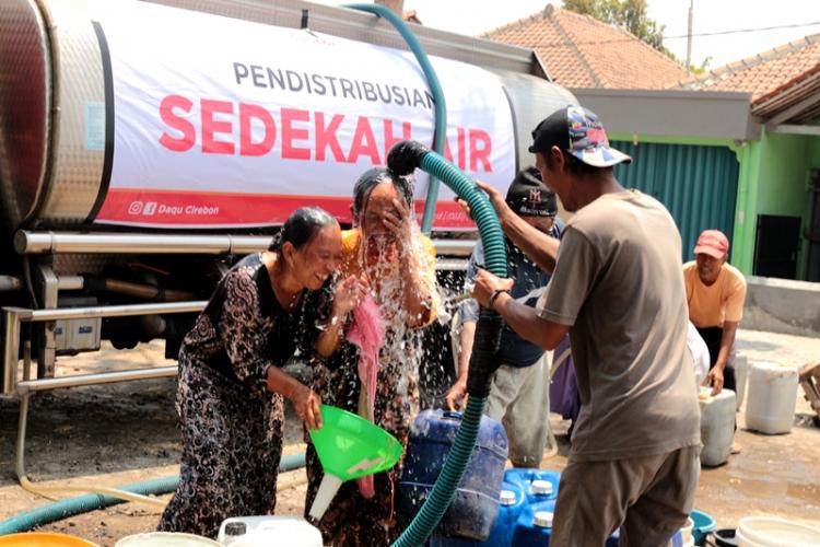 Penyaluran Air Bersih di Cirebon