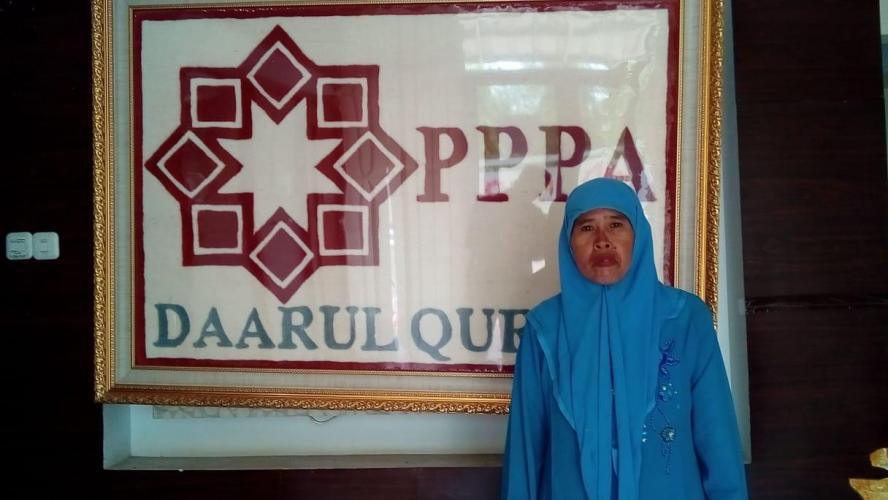 Makna Berbagi dari Sekhumi, Driver Ojek Wanita Penghafal Al-Qur'an